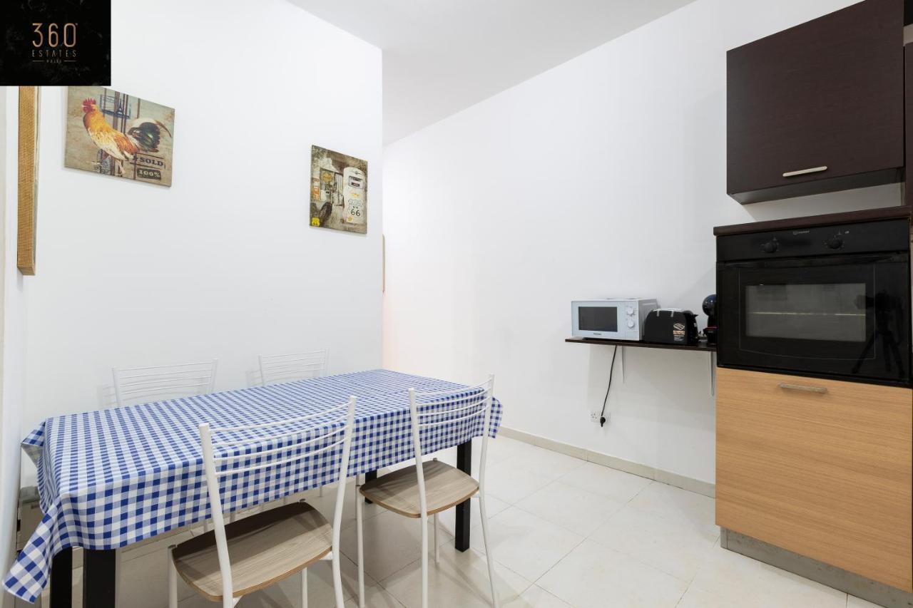 Centre Paceville Apt With Terrace, Bbq & Wifi By 360 Estates San Ġiljan Kültér fotó