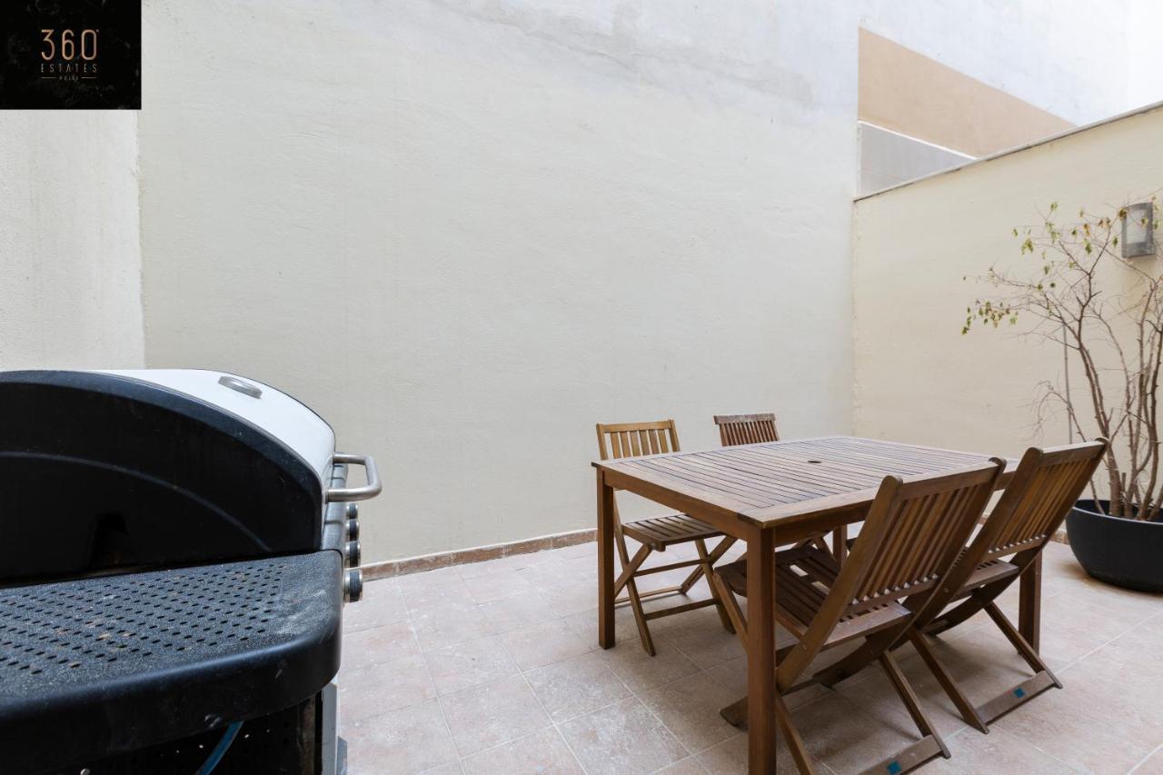 Centre Paceville Apt With Terrace, Bbq & Wifi By 360 Estates San Ġiljan Kültér fotó