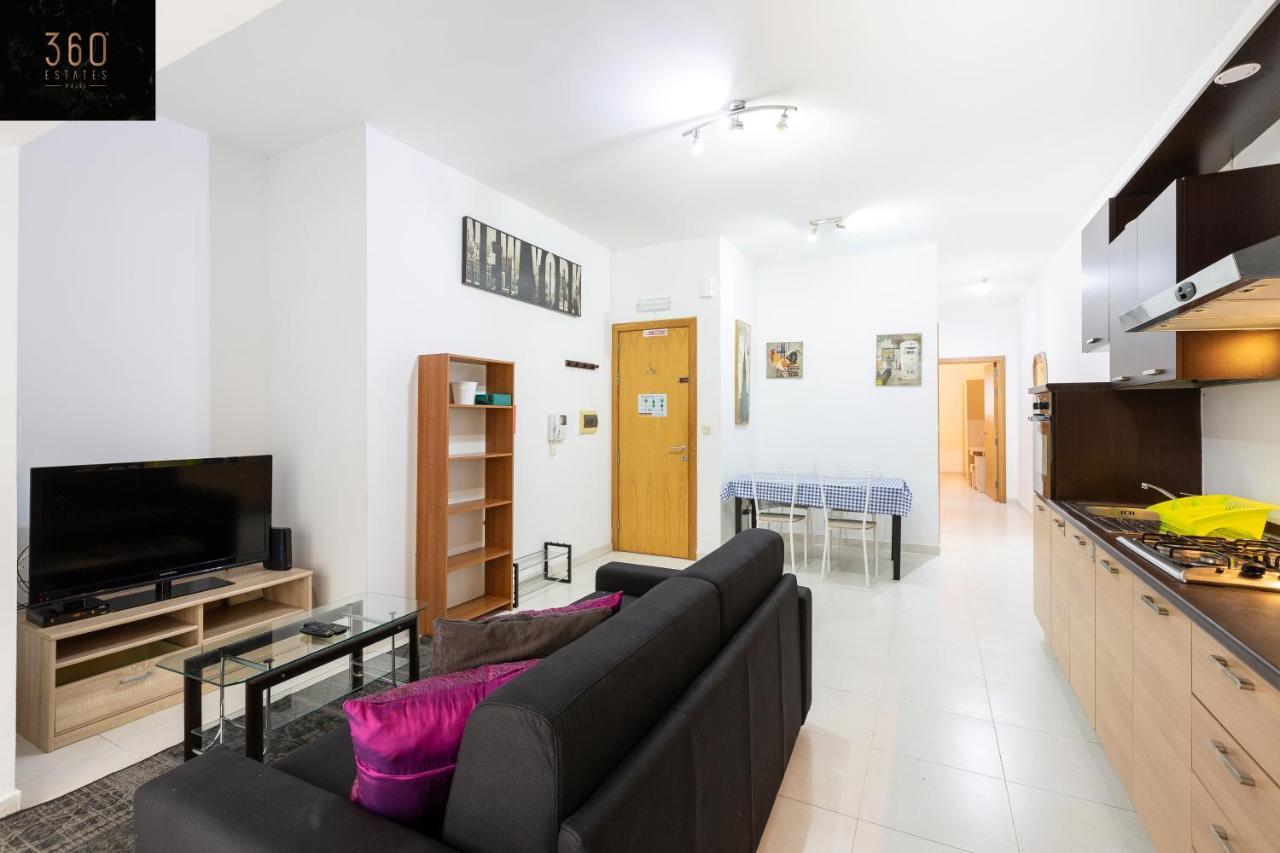 Centre Paceville Apt With Terrace, Bbq & Wifi By 360 Estates San Ġiljan Kültér fotó
