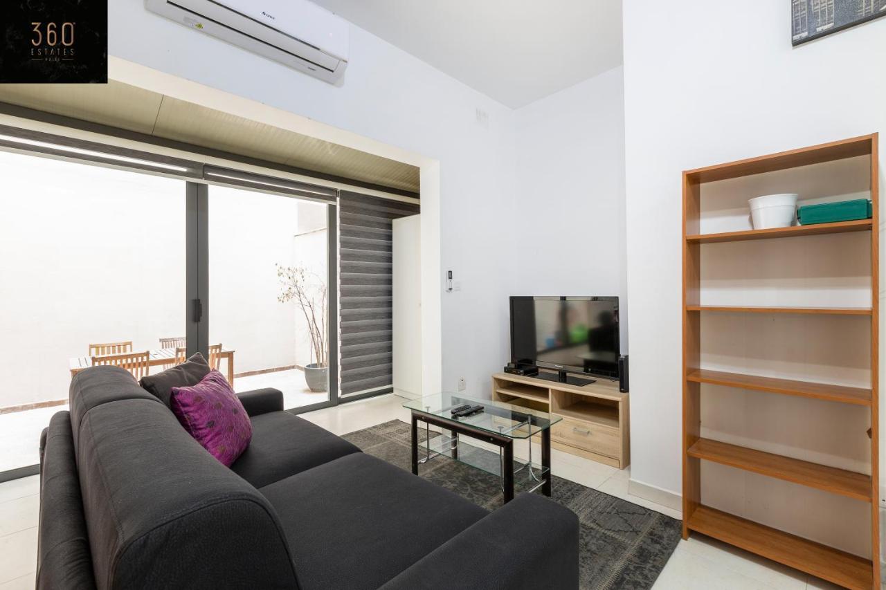 Centre Paceville Apt With Terrace, Bbq & Wifi By 360 Estates San Ġiljan Kültér fotó