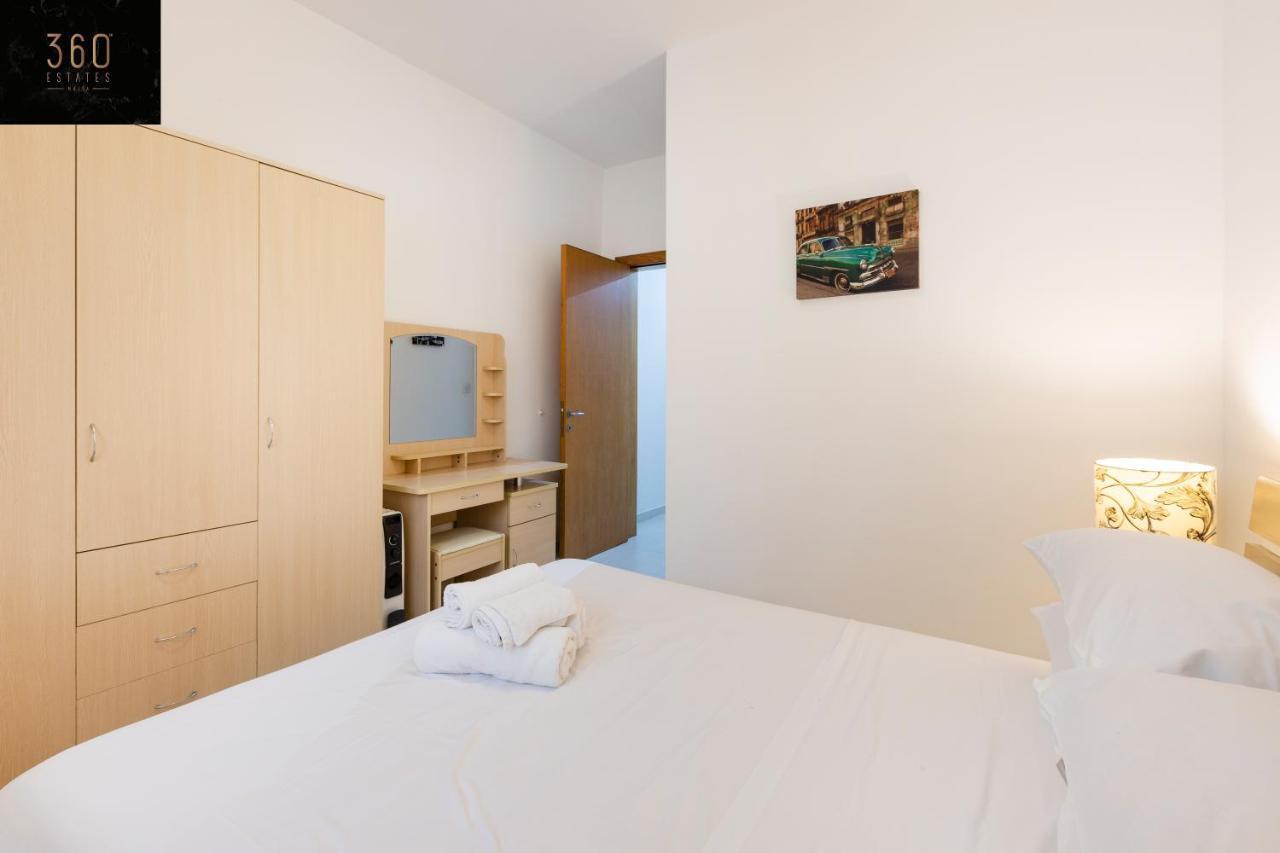 Centre Paceville Apt With Terrace, Bbq & Wifi By 360 Estates San Ġiljan Kültér fotó